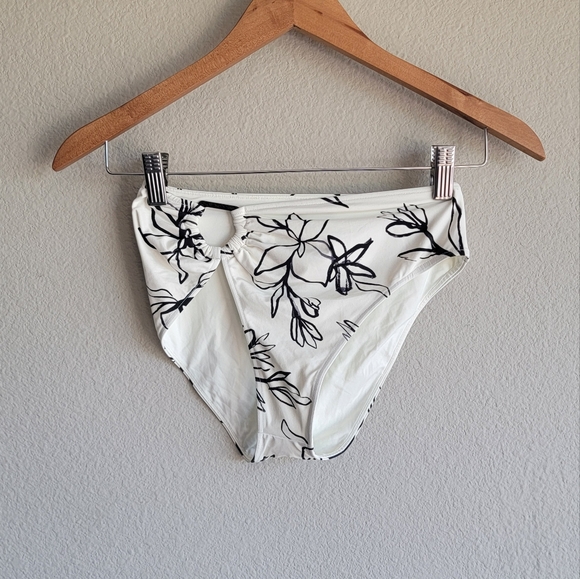 Revel Rey Logan Bikini Bottom - Picture 2 of 8